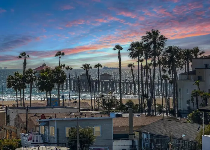 Beachfront Bliss In Hb Luxury Ocean View Rental